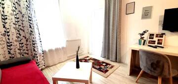 Фото номера Апартаменты с балконом Апартаменты Apartamenty przy Ratuszu г. Болеславец 25
